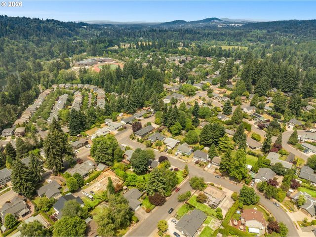 1203 BEXHILL St, West Linn, OR 97068
