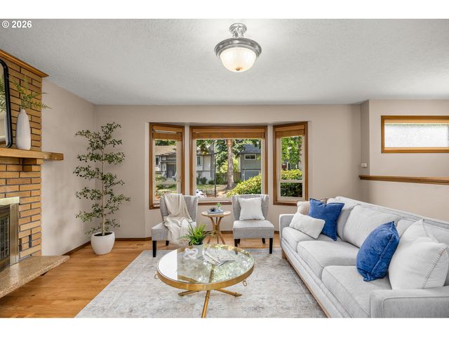 1203 BEXHILL St, West Linn, OR 97068