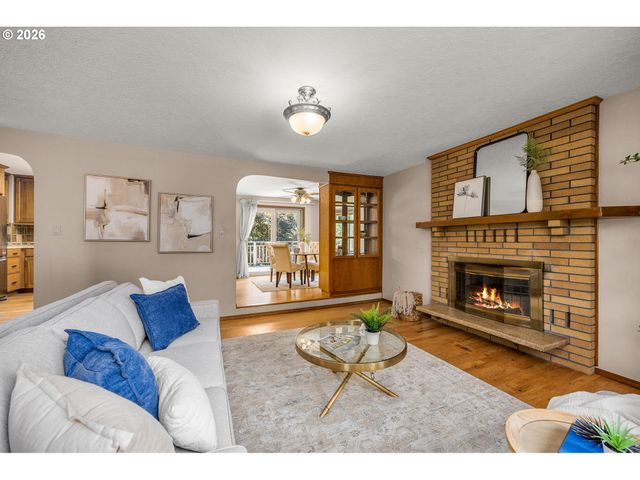 1203 BEXHILL St, West Linn, OR 97068