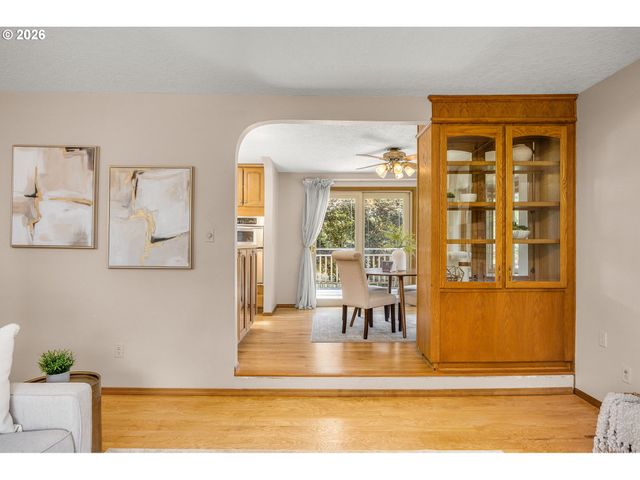 1203 BEXHILL St, West Linn, OR 97068