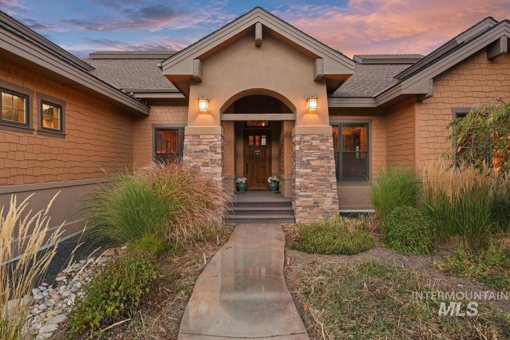 28 Southfork Ln, Garden Valley, ID 83622 photo 2