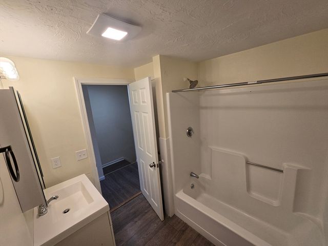 157-159 Third 3, Leominster, MA 01453