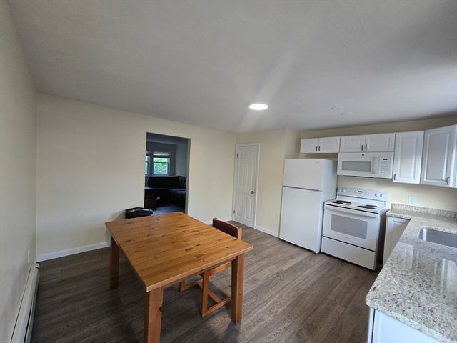 157-159 Third 3, Leominster, MA 01453