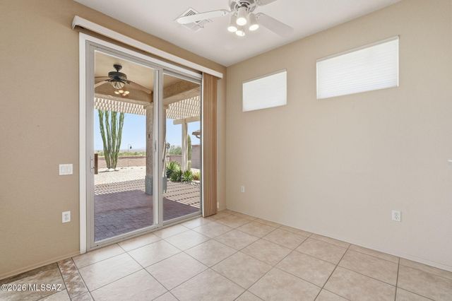 2062 W Vista Ridge Drive, Green Valley, AZ 85622