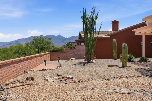 2062 W Vista Ridge Drive, Green Valley, AZ 85622