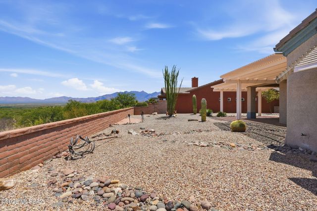 2062 W Vista Ridge Drive, Green Valley, AZ 85622