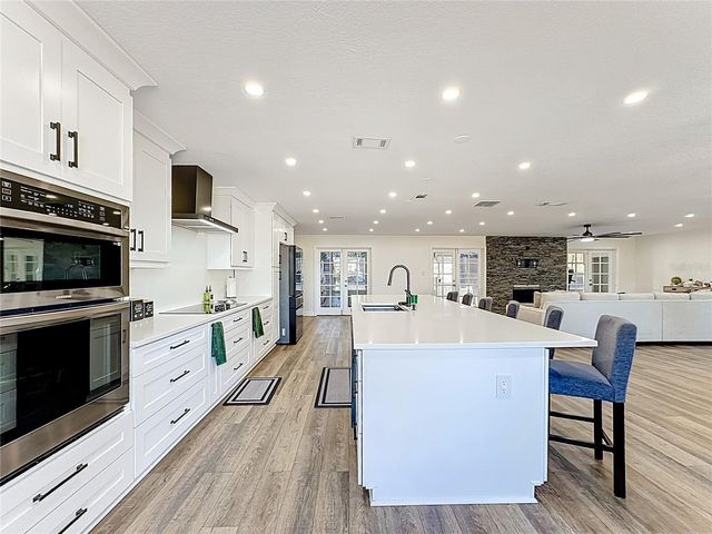 1000 ERROL PARKWAY, Apopka, FL 32712