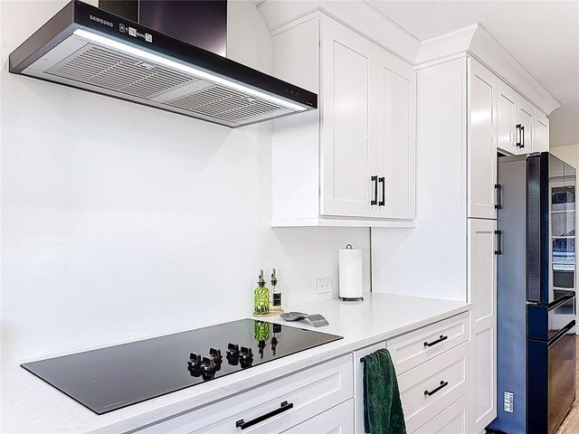 1000 ERROL PARKWAY, Apopka, FL 32712