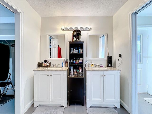 1000 ERROL PARKWAY, Apopka, FL 32712