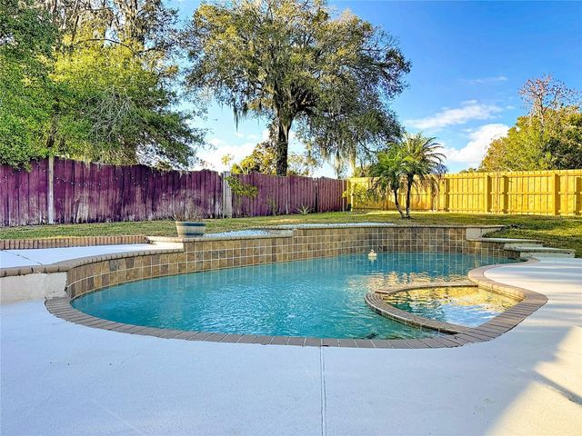 1000 ERROL PARKWAY, Apopka, FL 32712