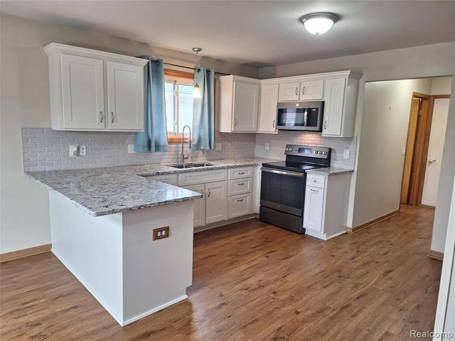 19167 Sandpiper Drive, Macomb, MI 48044