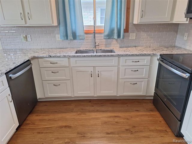 19167 Sandpiper Drive, Macomb, MI 48044