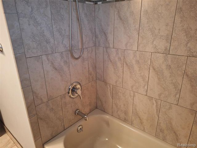 19167 Sandpiper Drive, Macomb, MI 48044