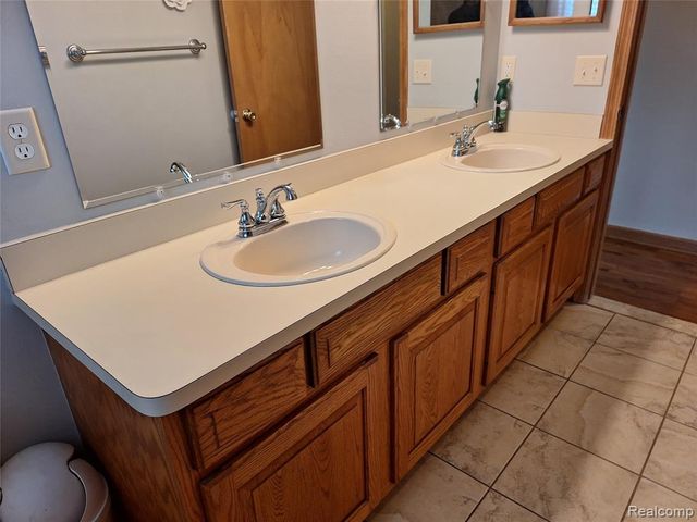 19167 Sandpiper Drive, Macomb, MI 48044