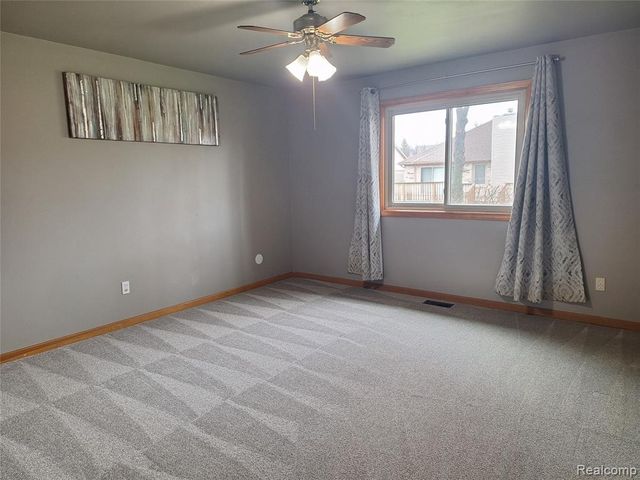 19167 Sandpiper Drive, Macomb, MI 48044