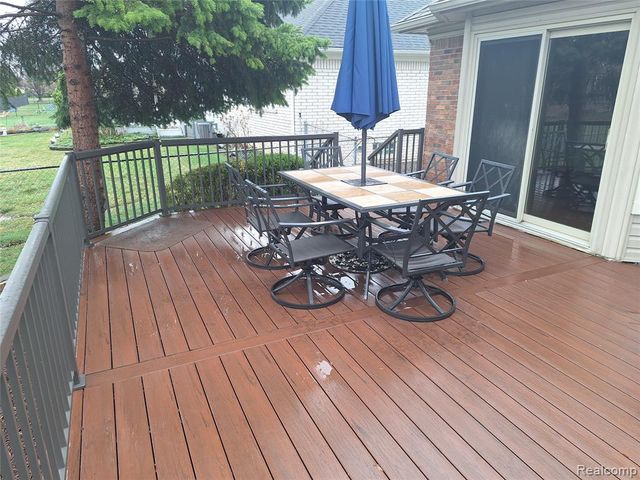 19167 Sandpiper Drive, Macomb, MI 48044