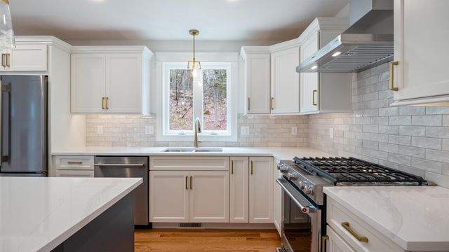 187 No. Main Street, Salem, NH 03079