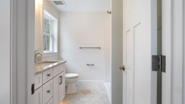 187 No. Main Street, Salem, NH 03079