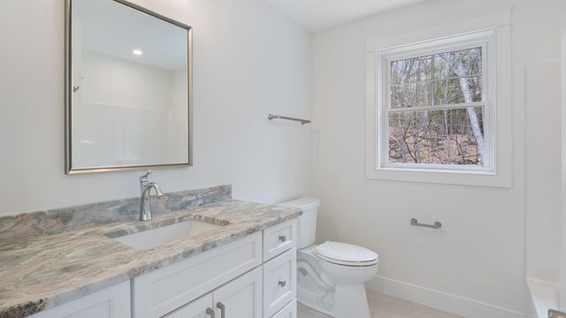 187 No. Main Street, Salem, NH 03079