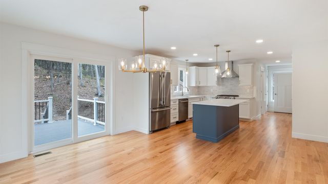 187 No. Main Street, Salem, NH 03079
