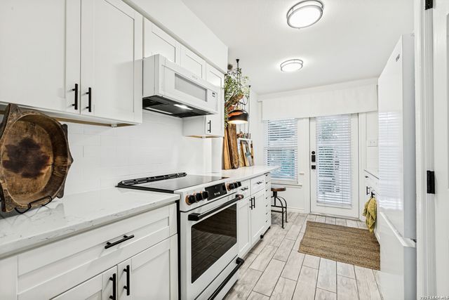 2300 Nacogdoches Rd Apt 139J, San Antonio, TX 78209