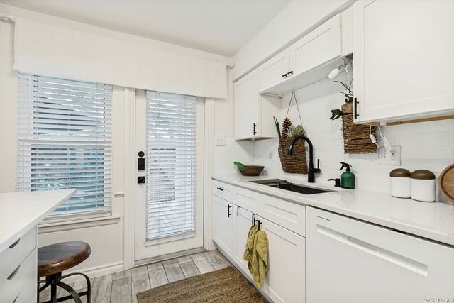 2300 Nacogdoches Rd Apt 139J, San Antonio, TX 78209