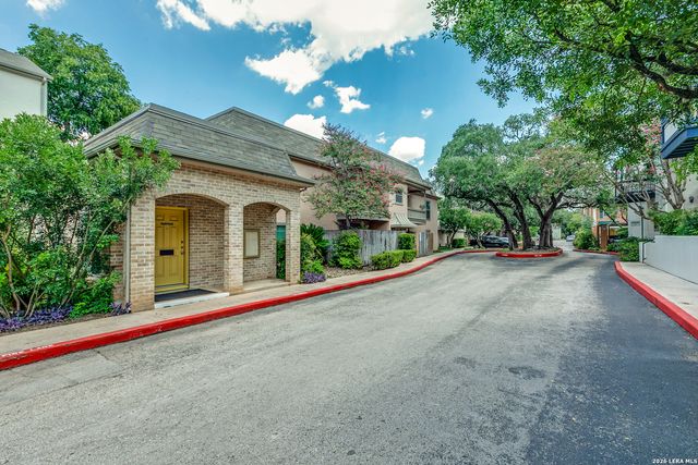 2300 Nacogdoches Rd Apt 139J, San Antonio, TX 78209