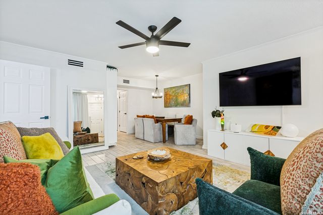 2300 Nacogdoches Rd Apt 139J, San Antonio, TX 78209