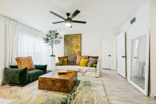 2300 Nacogdoches Rd Apt 139J, San Antonio, TX 78209