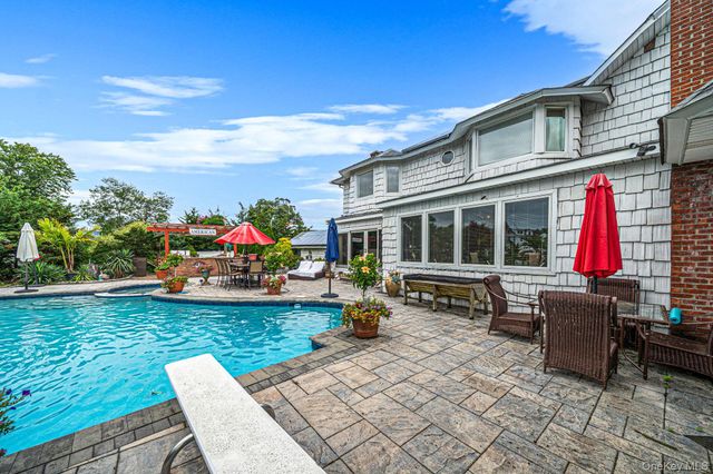 64 Mowbray Avenue, Bay Shore, NY 11706