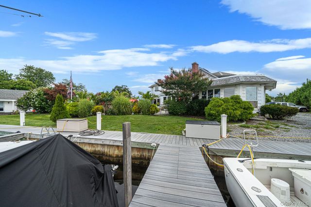 64 Mowbray Avenue, Bay Shore, NY 11706