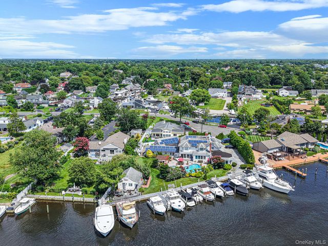 64 Mowbray Avenue, Bay Shore, NY 11706
