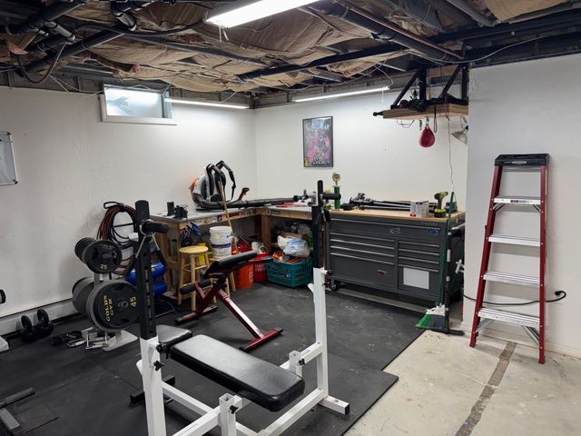 121 Copperfield Rd, Worcester, MA 01602
