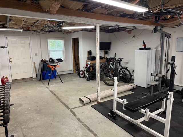 121 Copperfield Rd, Worcester, MA 01602