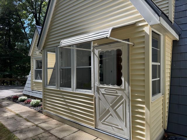 121 Copperfield Rd, Worcester, MA 01602
