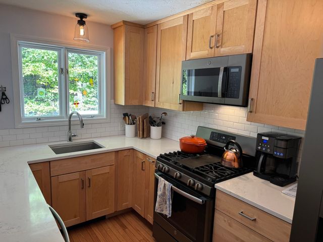 121 Copperfield Rd, Worcester, MA 01602