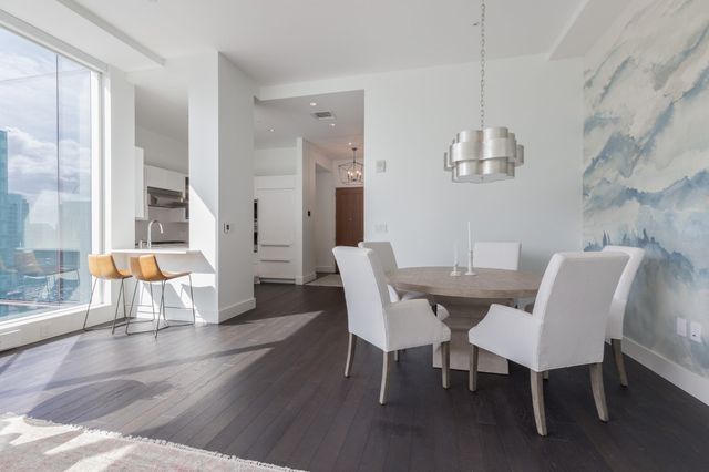22 Liberty Drive PH1G, Boston, MA 02210