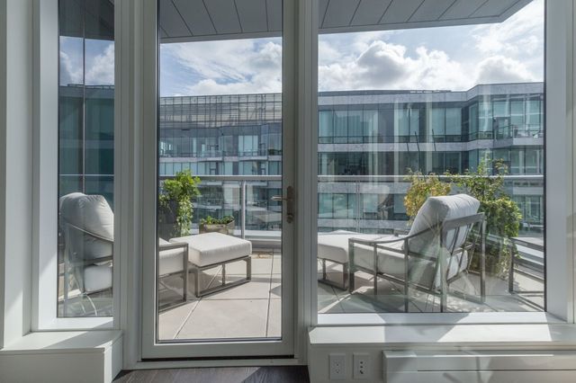 22 Liberty Drive PH1G, Boston, MA 02210
