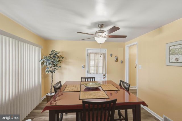 575 ROYAL DR, Vineland, NJ 08360