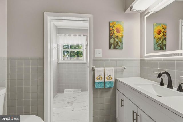 575 ROYAL DR, Vineland, NJ 08360