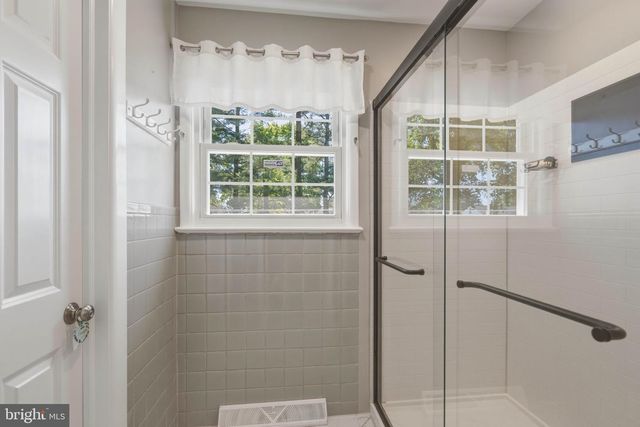 575 ROYAL DR, Vineland, NJ 08360
