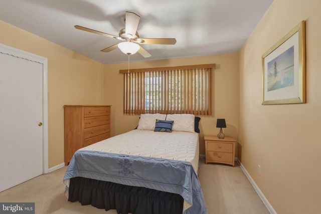 575 ROYAL DR, Vineland, NJ 08360