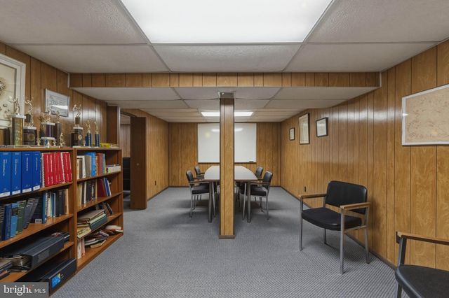 575 ROYAL DR, Vineland, NJ 08360