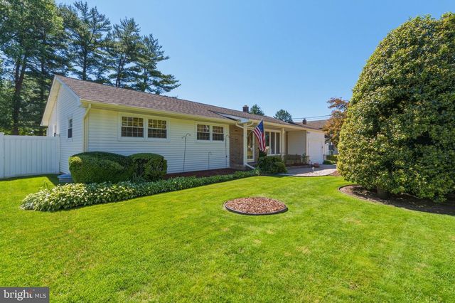 575 ROYAL DR, Vineland, NJ 08360