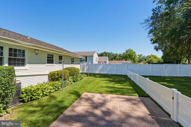 575 ROYAL DR, Vineland, NJ 08360