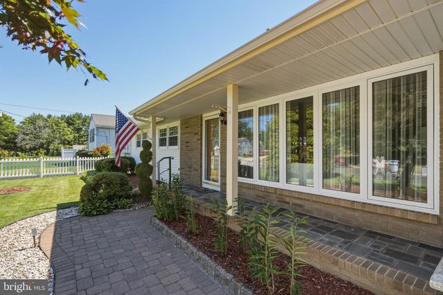 575 ROYAL DR, Vineland, NJ 08360