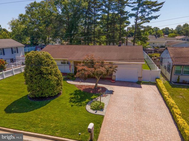 575 ROYAL DR, Vineland, NJ 08360