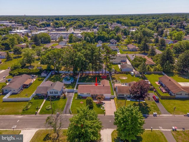 575 ROYAL DR, Vineland, NJ 08360