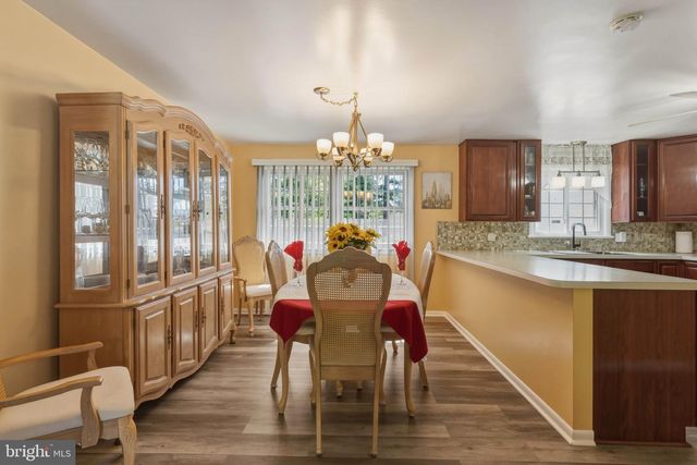 575 ROYAL DR, Vineland, NJ 08360