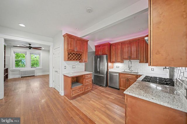 729 KENNEDY ST NW, Washington, DC 20011